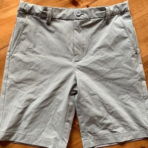 Light grey Vineyard Vines performance shorts - size 12